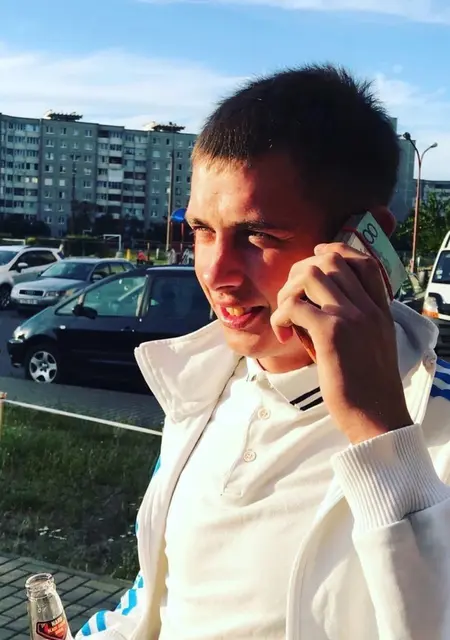 Я Борис, 23, из Гомеля, ищу знакомство для постоянных отношений