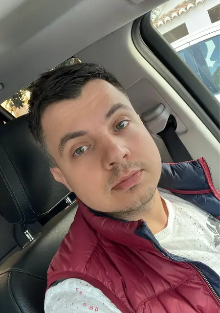 Soy Gennady, 34 años de Badajoz, busco conocer gente para viaje