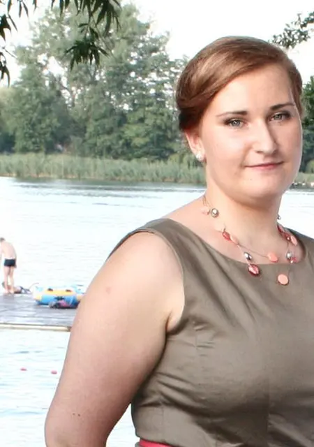 Яна из Жашкова, ищу на сайте постоянные отношения