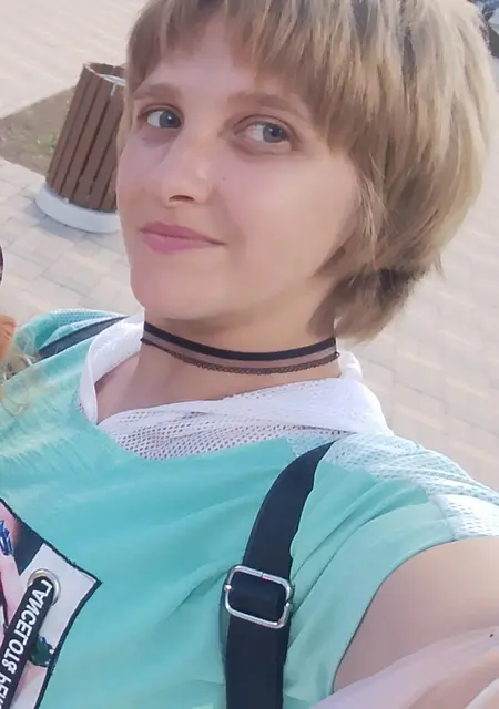 Настя из Снежного, мне 25, познакомлюсь на одну ночь