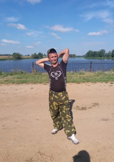 Я Женя, 25, из Марьиной Горки, ищу знакомства без обязательств