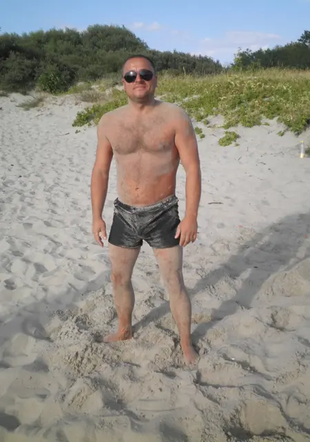 Саня из Буды-кошелёва, мне 47, познакомлюсь без обязательств