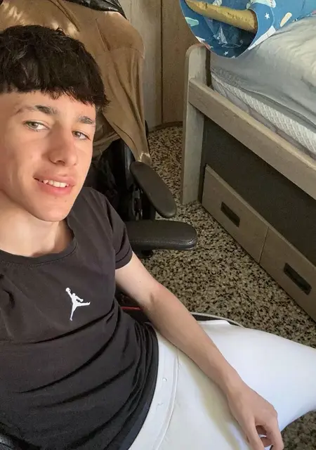 Sergio de Toledo, tengo 19 años, listo para conocer para lío de una noche