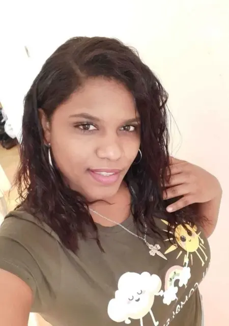 Soy Negra, 33 años de Madrid, busco conocer gente
