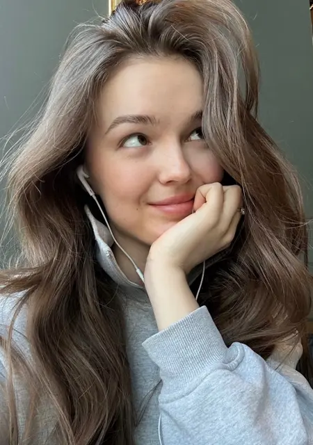 Viki из Актау, мне 24, познакомлюсь для приятного времяпровождения