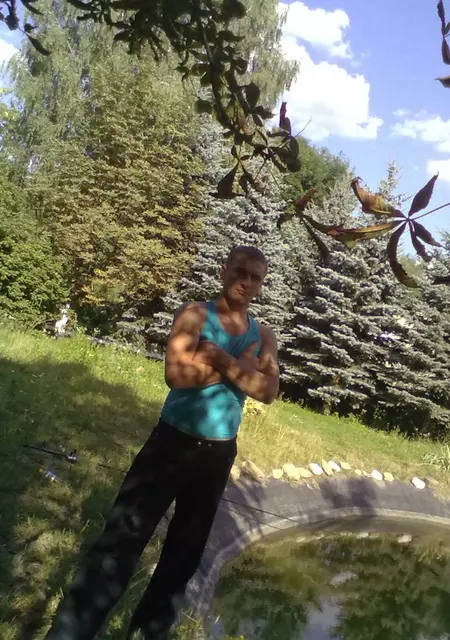 Я Максим, 41, из Узды, ищу знакомство для дружбы