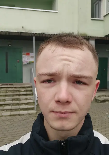 Антон из Новополоцка, мне 20, познакомлюсь на одну ночь