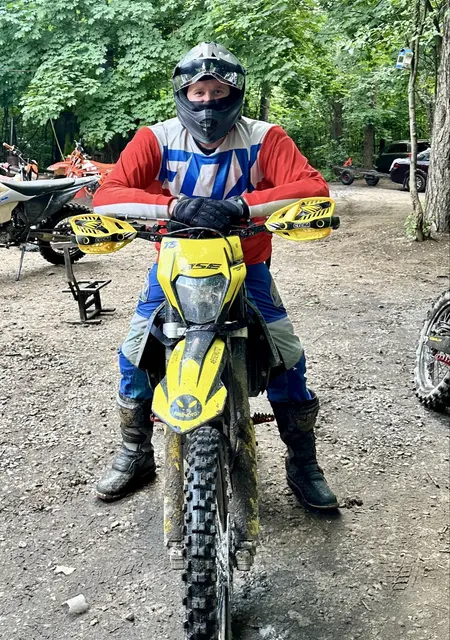 Константин из Минска, мне 35, познакомлюсь на одну ночь