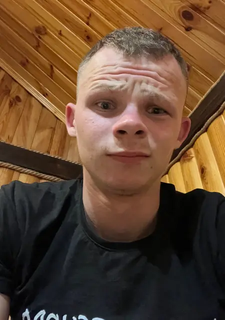 Я Дмитро, 22 років з Коростишів, шукаю знайомство для постійних стосунків
