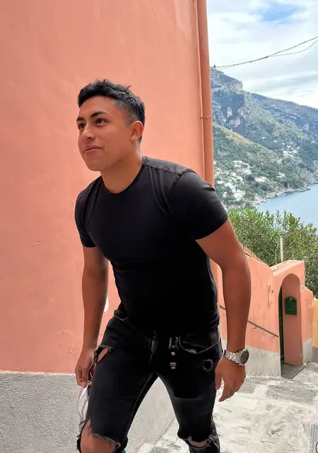 Lchica de Barcelona, busco en el sitio relación sin ataduras