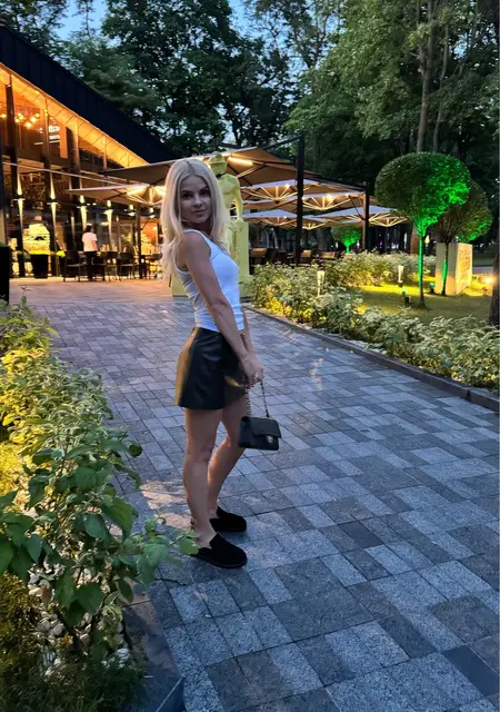 Я Анжелка, 28, знакомлюсь для приятного времяпровождения в Харькове