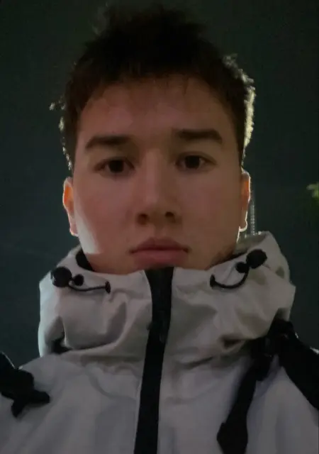 Я Адлен, 19, знакомлюсь без обязательств в Баку