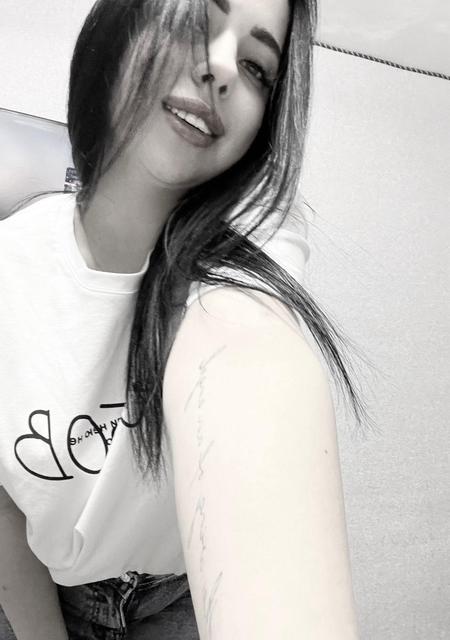 Я Яна, 21, знакомлюсь без обязательств в Полтаве