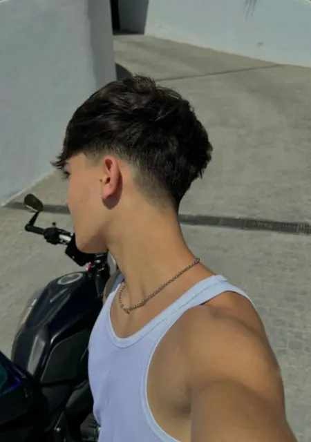 Hugo из Сарагосы, мне 19, познакомлюсь для вирта