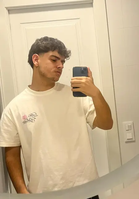 Soy Miguel, 19 años, conociéndome para pasatiempo agradable en Mijas