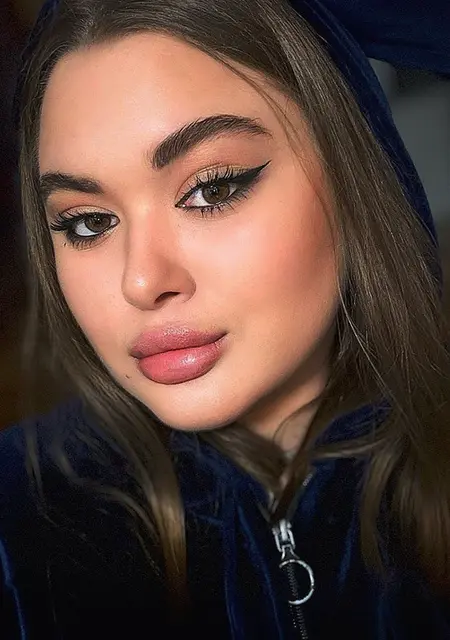 Я Анастасия, 19, знакомлюсь без обязательств в Амстердаме