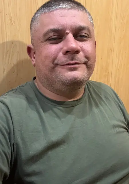 Александр з Першотравенськ, шукаю на сайті спілкування