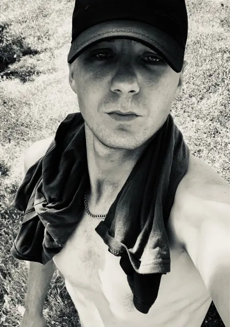 Я Arthur, 26 років з Жовті Води, шукаю знайомство для постійних стосунків