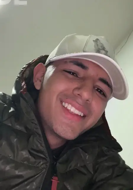 Soy Andres, 26 años de Paracuellos de Jarama, busco conocer gente para lío de una noche