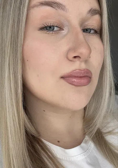 Я Вика, 18, знакомлюсь для приятного времяпровождения в Решт