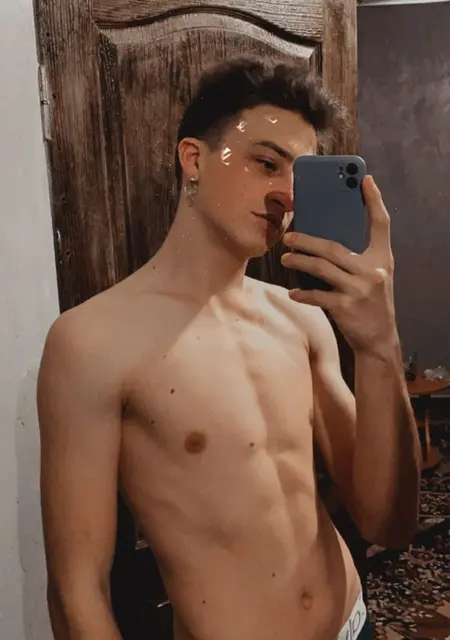 Я Антон, 23, знакомлюсь для вирта в Бершади