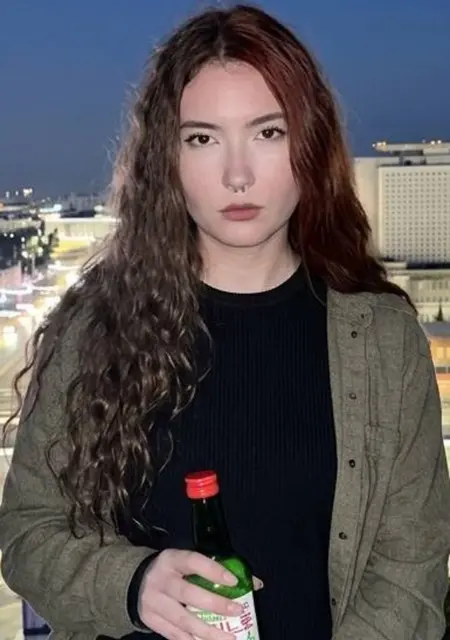 Я Анастасия, 18, знакомлюсь для общения в Франкфурте-на-майне