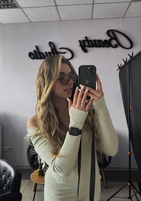 Я Валерия, 27, знакомлюсь для дружбы в Луцке