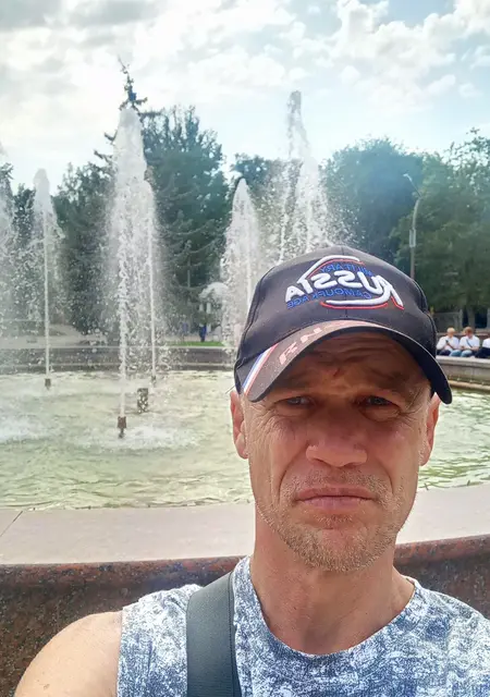 Алексей из Мелитополя, ищу на сайте общение