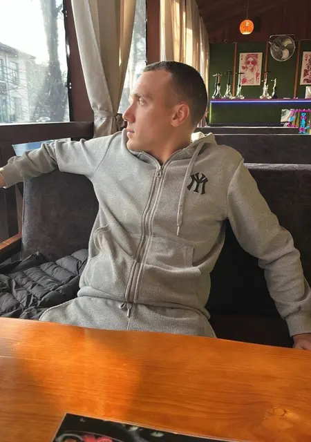 Я Владислав, 23 років, знайомлюсь без зобов'язань у Могилів-Подільський