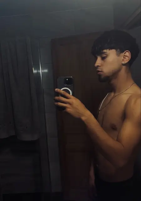 Я Yadir, 25, из Жерона, ищу знакомства без обязательств