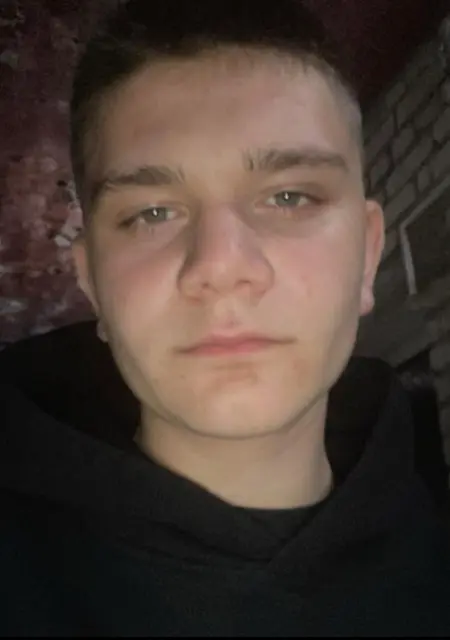 Я Кирилл, 19, из Вашингтона, ищу знакомство для вирта