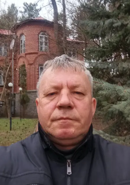 Анатолий из Лысянки, ищу на сайте знакомства без обязательств