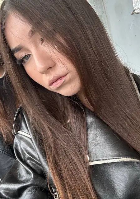 Я Аминка, 21, из Веллингтон, ищу знакомство для открытые отношения