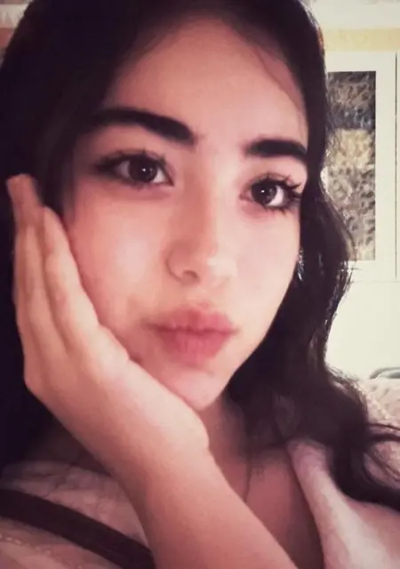 Я Милана, 18, из Караганды, ищу знакомство для дружбы