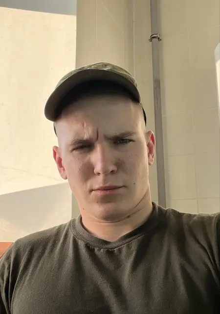 Роман из Слонима, мне 20, познакомлюсь на одну ночь