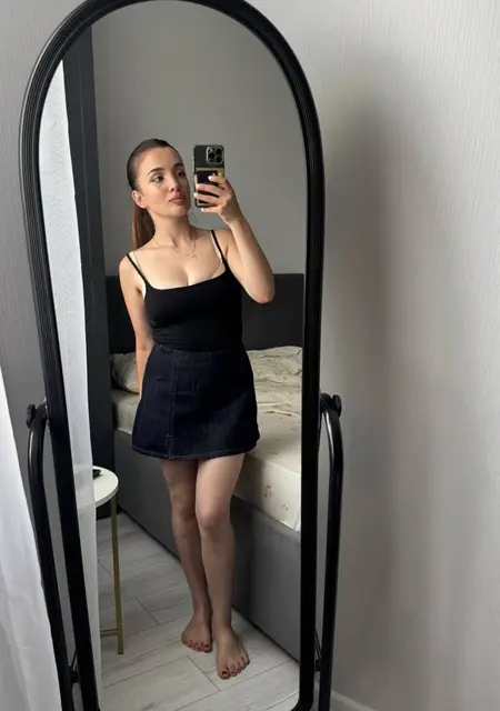 Я Алина, 20, из Софии, ищу знакомства без обязательств