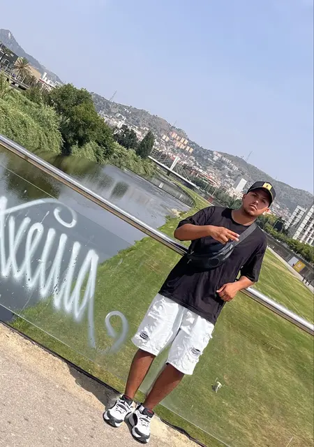 Juan de Mataró, tengo 23 años, listo para conocer para lío de una noche