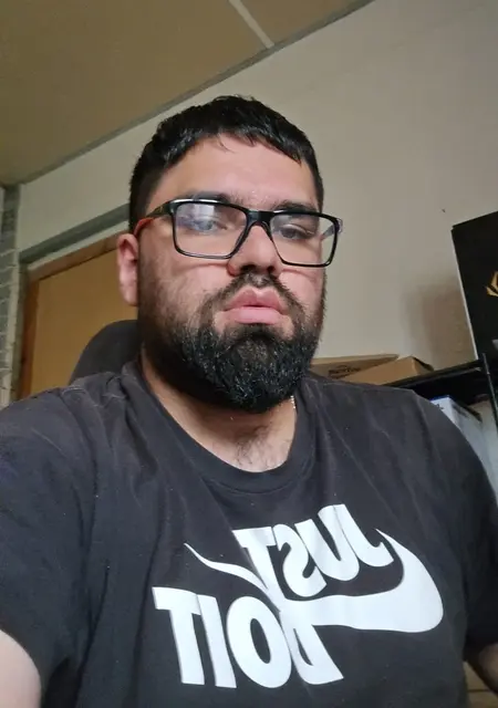 Я Lord, 24, из Кастельдефельса, ищу знакомства на одну ночь