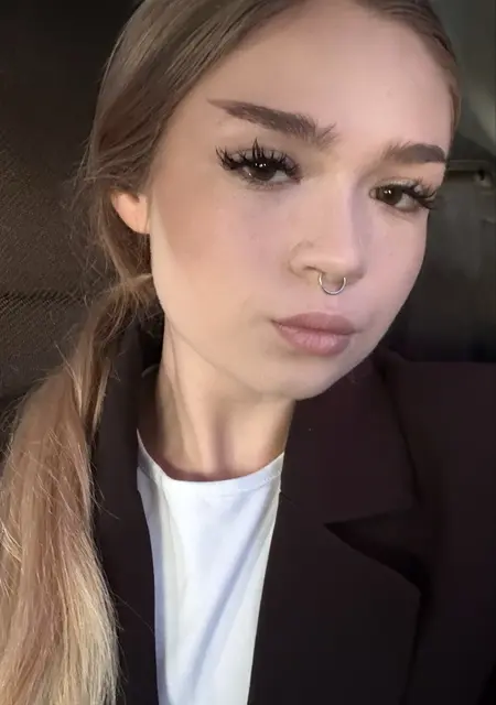 Veronika из Актобе, ищу на сайте знакомства без обязательств