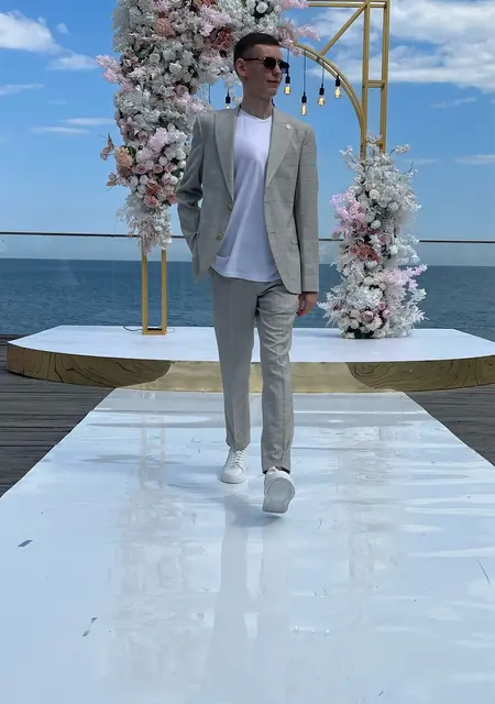 Я Богдан, 23, из Киева, ищу знакомство для постоянных отношений