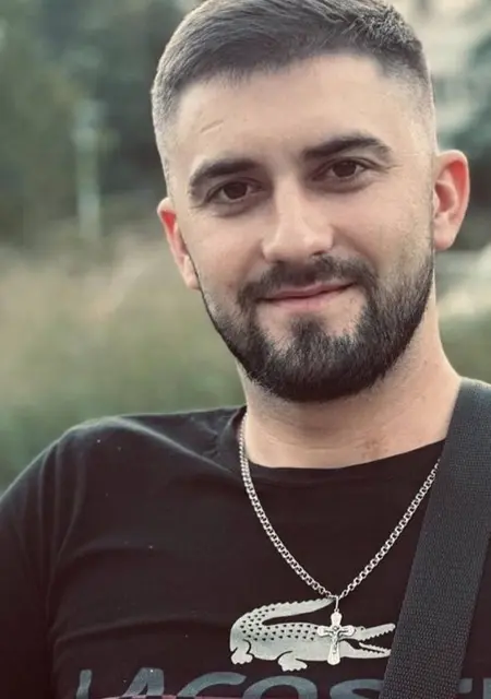 Я Артур, 28 років з Жовті Води, шукаю знайомства на одну ніч