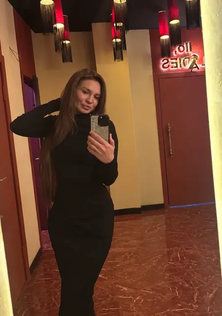 Я Алина, 27, из Алматы, ищу знакомство для приятного времяпровождения