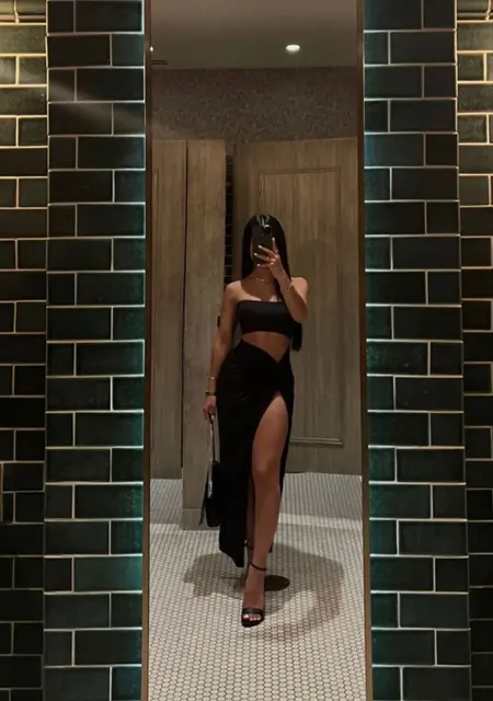 Sara из Вены, ищу на сайте знакомства на одну ночь