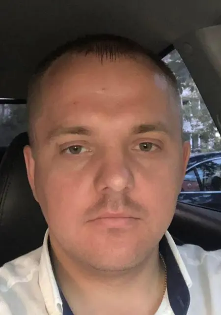 Я Віктор, 35 років, знайомлюсь для постійних стосунків у Берегове