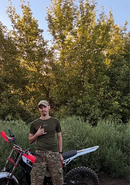 Я Ярослав, 23 років з Надвірна, шукаю знайомство для постійних стосунків