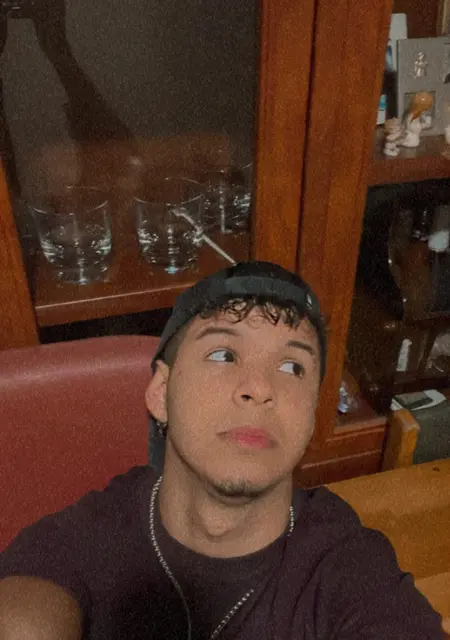 Soy Maik, 20 años, conociéndome para chatear en La Llagosta