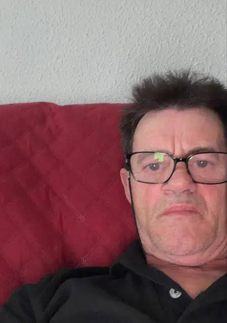 Soy Juan Carlos, 45 años de Valencia, busco conocer gente para viaje