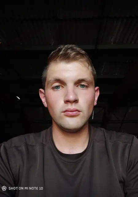 Я Саша, 26 років з Мукачева, шукаю знайомство для вірт