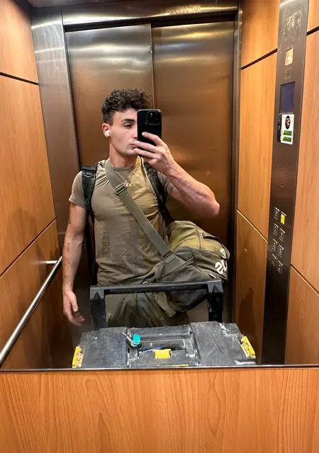 Fernando de Madrid, tengo 23 años, listo para conocer para lío de una noche