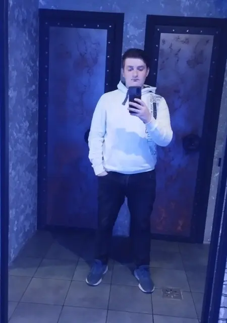 Я Сергей, 22, из Николаева, ищу знакомство для постоянных отношений